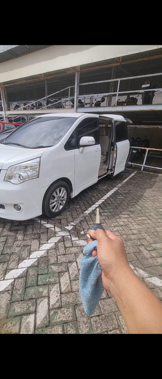 Perbaikan Motor Sliding Door Hyundai H1